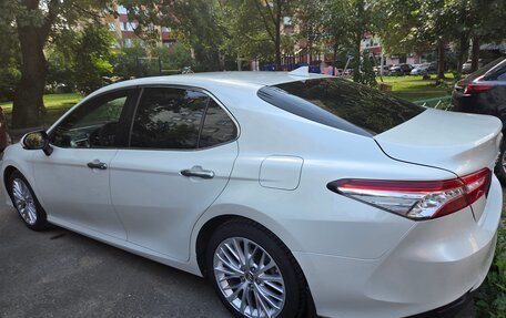 Toyota Camry, 2019 год, 2 800 000 рублей, 4 фотография