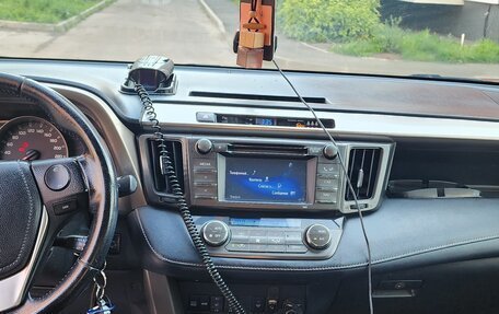Toyota RAV4, 2015 год, 1 850 000 рублей, 10 фотография
