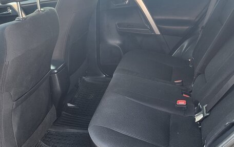 Toyota RAV4, 2015 год, 1 850 000 рублей, 16 фотография