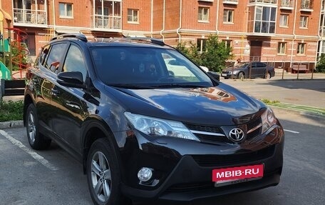 Toyota RAV4, 2015 год, 1 850 000 рублей, 2 фотография