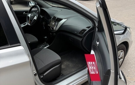 Hyundai Solaris II рестайлинг, 2013 год, 950 000 рублей, 10 фотография