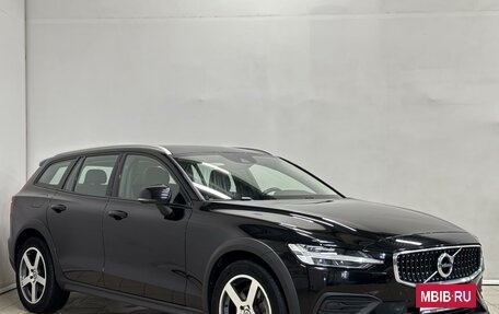 Volvo V60 Cross Country II, 2021 год, 3 469 000 рублей, 10 фотография