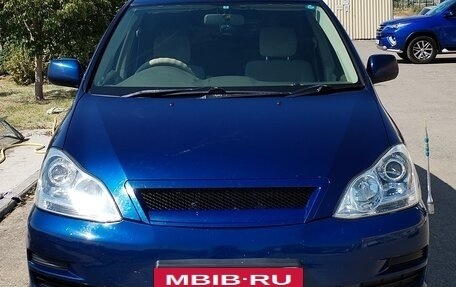 Toyota Ipsum II, 2005 год, 960 000 рублей, 2 фотография