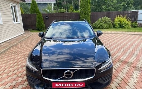 Volvo V60 II, 2019 год, 2 750 000 рублей, 2 фотография