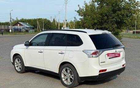 Mitsubishi Outlander III рестайлинг 3, 2012 год, 1 349 000 рублей, 5 фотография