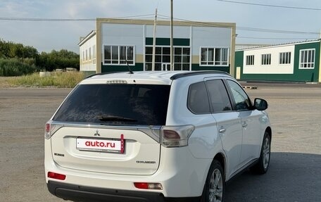 Mitsubishi Outlander III рестайлинг 3, 2012 год, 1 349 000 рублей, 6 фотография