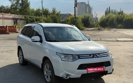 Mitsubishi Outlander III рестайлинг 3, 2012 год, 1 349 000 рублей, 3 фотография