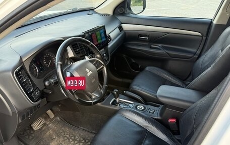 Mitsubishi Outlander III рестайлинг 3, 2012 год, 1 349 000 рублей, 18 фотография