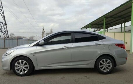 Hyundai Solaris II рестайлинг, 2013 год, 900 000 рублей, 6 фотография