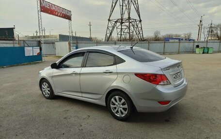 Hyundai Solaris II рестайлинг, 2013 год, 900 000 рублей, 12 фотография