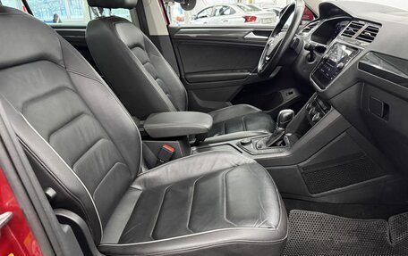 Volkswagen Tiguan II, 2017 год, 2 420 000 рублей, 16 фотография
