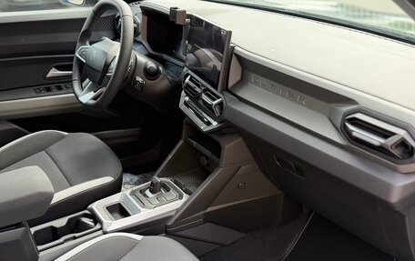 Renault Duster, 2025 год, 3 300 000 рублей, 28 фотография