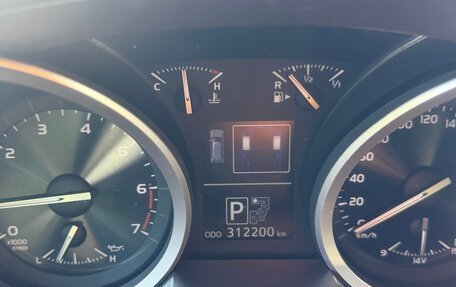 Toyota Land Cruiser 200, 2012 год, 3 300 000 рублей, 18 фотография