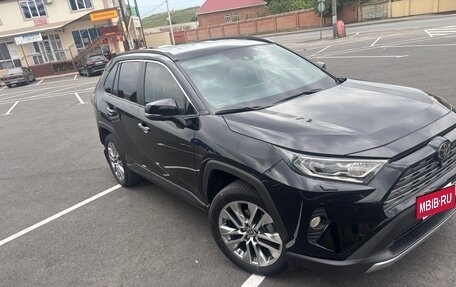 Toyota RAV4, 2021 год, 4 500 000 рублей, 3 фотография