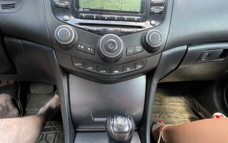 Honda Accord VII рестайлинг, 2006 год, 600 000 рублей, 15 фотография