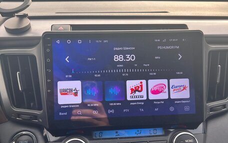 Toyota RAV4, 2019 год, 2 950 000 рублей, 6 фотография