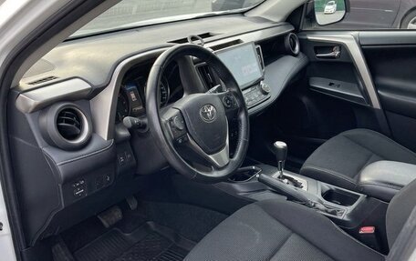 Toyota RAV4, 2019 год, 2 950 000 рублей, 5 фотография