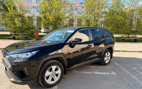 Toyota RAV4, 2020 год, 2 900 000 рублей, 4 фотография