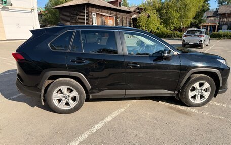 Toyota RAV4, 2020 год, 2 900 000 рублей, 7 фотография