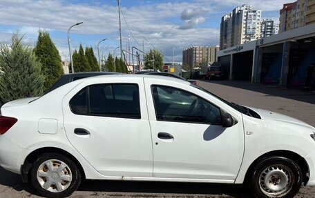 Renault Logan II, 2015 год, 400 000 рублей, 7 фотография