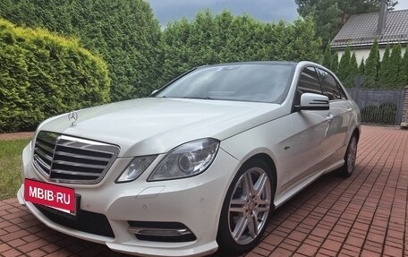 Mercedes-Benz E-Класс, 2012 год, 1 790 000 рублей, 2 фотография
