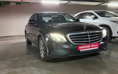 Mercedes-Benz E-Класс, 2020 год, 2 450 000 рублей, 3 фотография