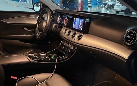 Mercedes-Benz E-Класс, 2020 год, 2 450 000 рублей, 12 фотография