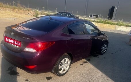 Hyundai Solaris II рестайлинг, 2012 год, 580 000 рублей, 3 фотография