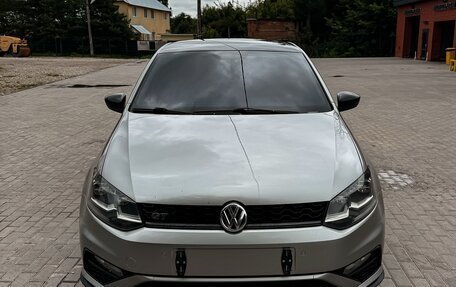 Volkswagen Polo VI (EU Market), 2018 год, 1 230 000 рублей, 2 фотография