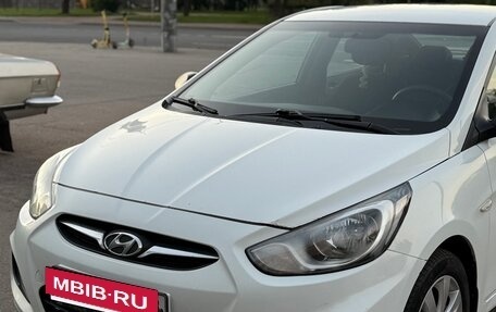 Hyundai Solaris II рестайлинг, 2013 год, 520 000 рублей, 2 фотография