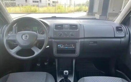Skoda Fabia II, 2013 год, 650 000 рублей, 5 фотография