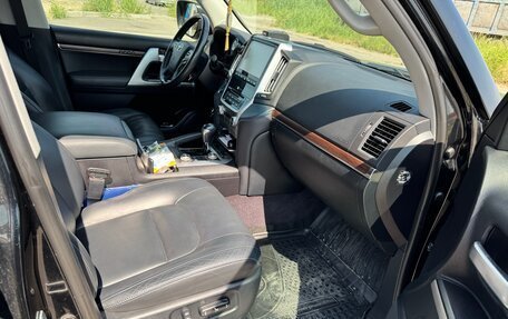 Toyota Land Cruiser 200, 2016 год, 7 300 000 рублей, 8 фотография