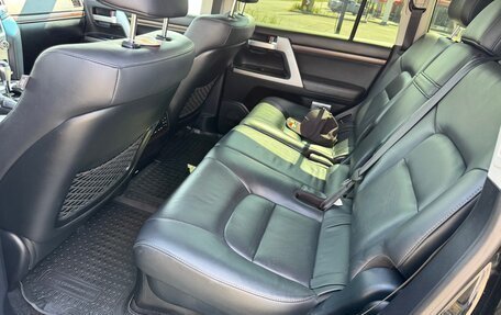 Toyota Land Cruiser 200, 2016 год, 7 300 000 рублей, 12 фотография