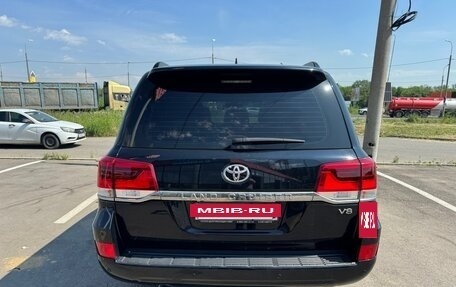 Toyota Land Cruiser 200, 2016 год, 7 300 000 рублей, 2 фотография