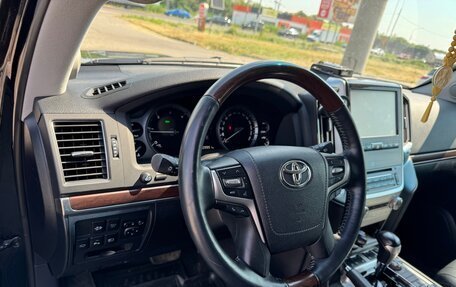 Toyota Land Cruiser 200, 2016 год, 7 300 000 рублей, 18 фотография