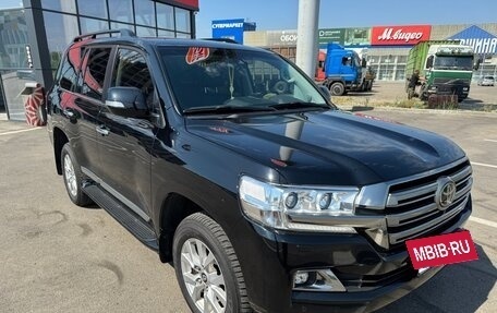 Toyota Land Cruiser 200, 2016 год, 7 300 000 рублей, 21 фотография