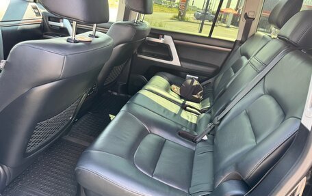 Toyota Land Cruiser 200, 2016 год, 7 300 000 рублей, 28 фотография