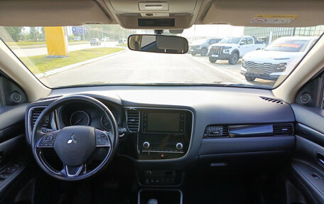 Mitsubishi Outlander III рестайлинг 3, 2020 год, 2 320 000 рублей, 18 фотография