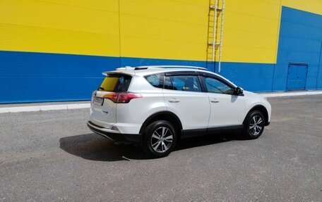 Toyota RAV4, 2018 год, 2 200 000 рублей, 5 фотография
