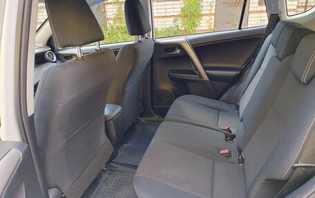 Toyota RAV4, 2018 год, 2 200 000 рублей, 13 фотография