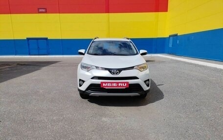 Toyota RAV4, 2018 год, 2 200 000 рублей, 2 фотография
