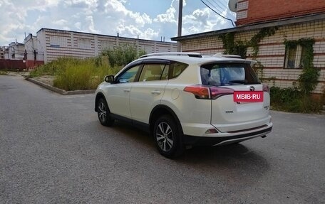 Toyota RAV4, 2018 год, 2 200 000 рублей, 6 фотография