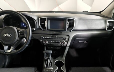 KIA Sportage IV рестайлинг, 2018 год, 1 995 000 рублей, 15 фотография
