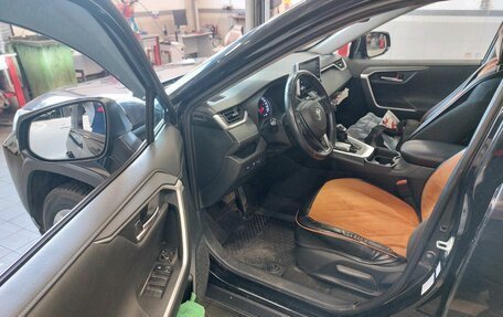 Toyota RAV4, 2020 год, 2 520 000 рублей, 5 фотография