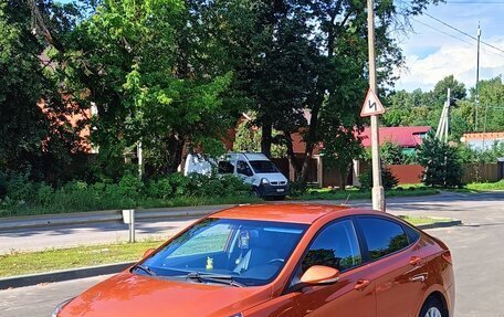 Hyundai Solaris II рестайлинг, 2014 год, 890 000 рублей, 1 фотография