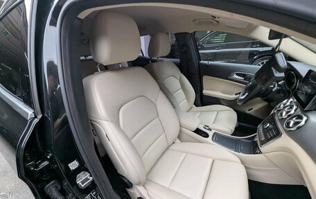 Mercedes-Benz GLA, 2018 год, 1 895 000 рублей, 13 фотография
