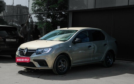Renault Logan II, 2018 год, 800 000 рублей, 2 фотография