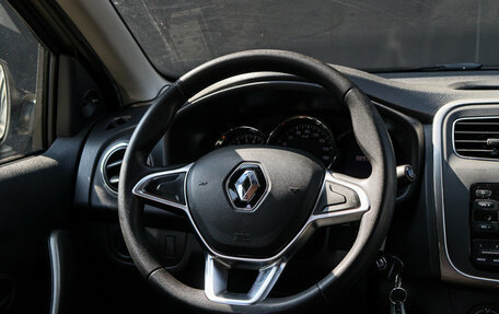 Renault Logan II, 2018 год, 800 000 рублей, 12 фотография