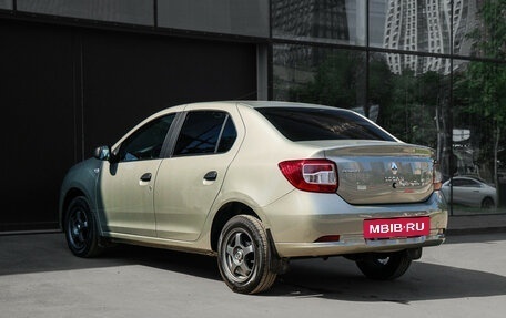 Renault Logan II, 2018 год, 800 000 рублей, 7 фотография