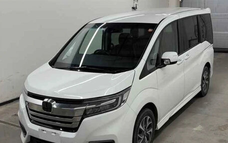 Honda Stepwgn IV, 2022 год, 2 250 000 рублей, 2 фотография